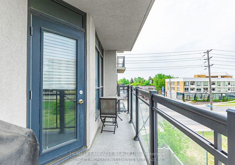 872-sheppard-avenue-w-toronto-ontario-c12482528