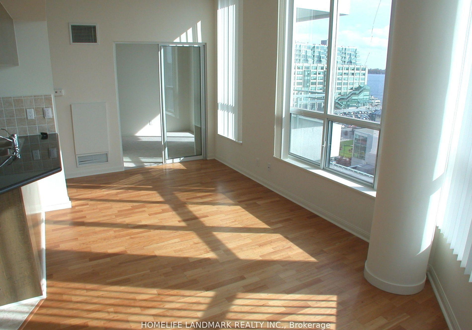 228-queens-quay-w-toronto-ontario-c12482547