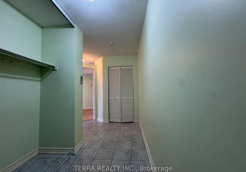 18-hillcrest-avenue-north-york-ontario-c12482551