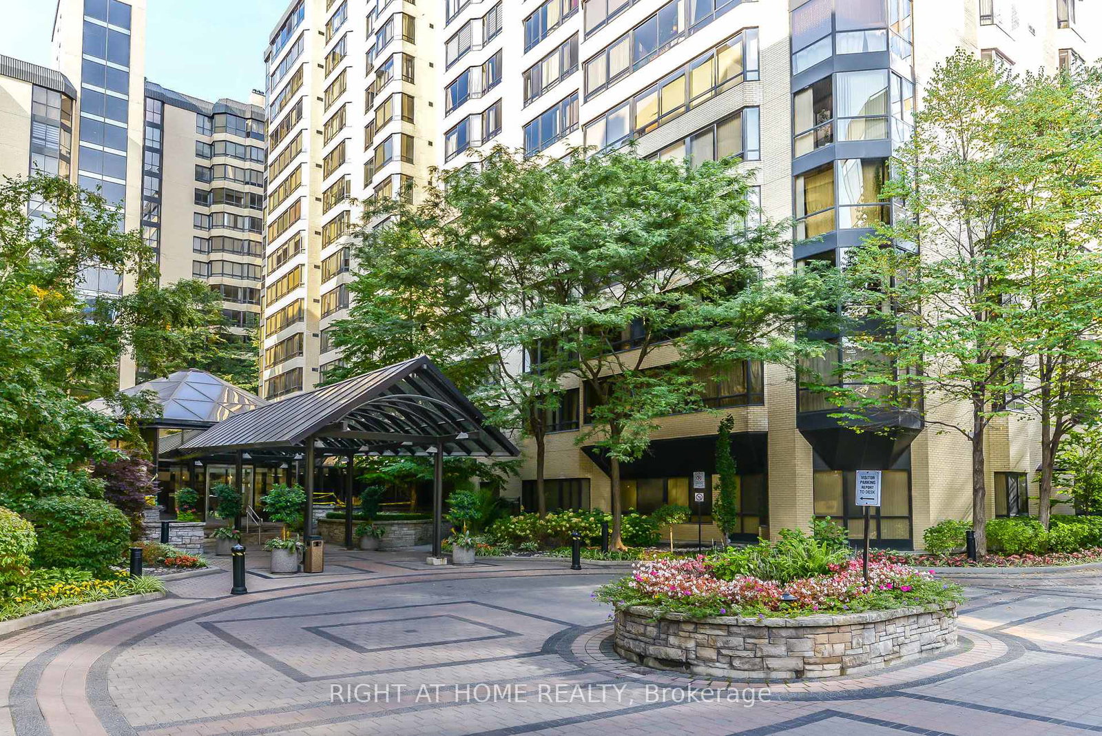 195-st-patrick-street-toronto-ontario-c12482852