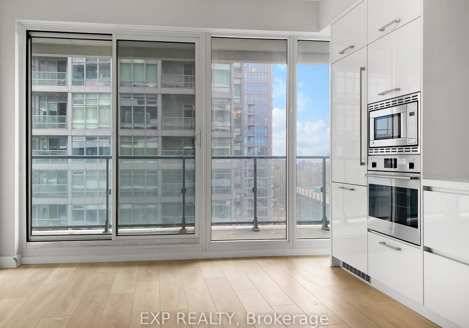 2221-yonge-street-toronto-ontario-c12482890
