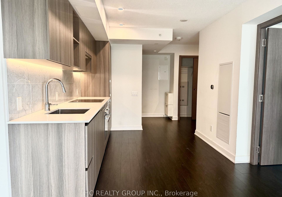 17-bathurst-street-toronto-ontario-c12482904