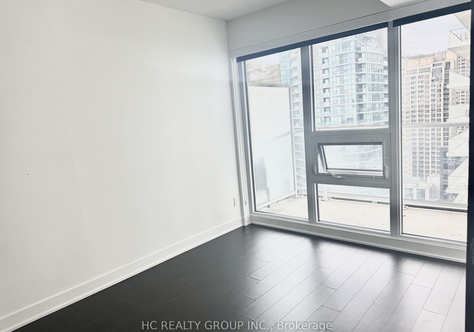 17-bathurst-street-toronto-ontario-c12482904