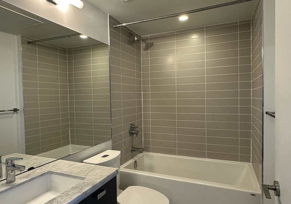 290-adelaide-street-w-toronto-ontario-c12482969