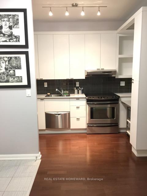 111-elizabeth-street-toronto-ontario-c12483012