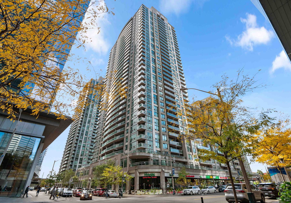 30-grand-trunk-crescent-sw-toronto-ontario-c12483043