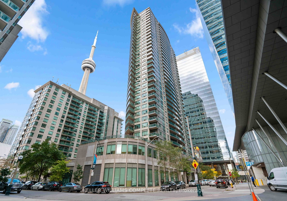 30-grand-trunk-crescent-sw-toronto-ontario-c12483043