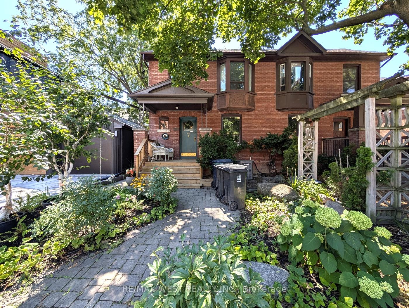 195-ellsworth-avenue-toronto-ontario-c12483112