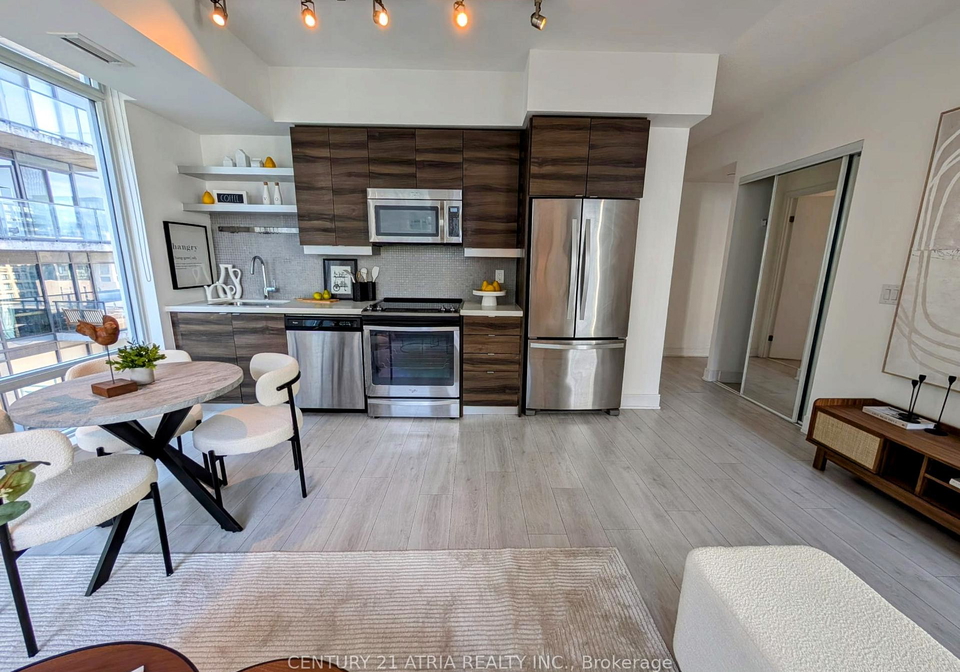 525-adelaide-street-toronto-ontario-c12483422
