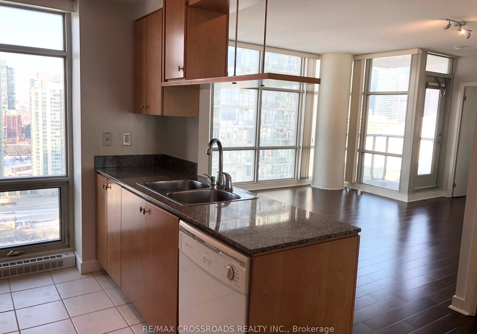 35-mariner-terrace-toronto-ontario-c12483578