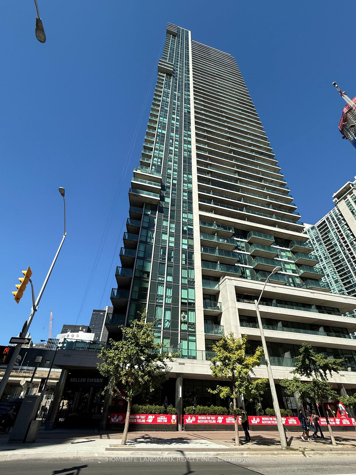 33-bay-street-toronto-ontario-c12483698