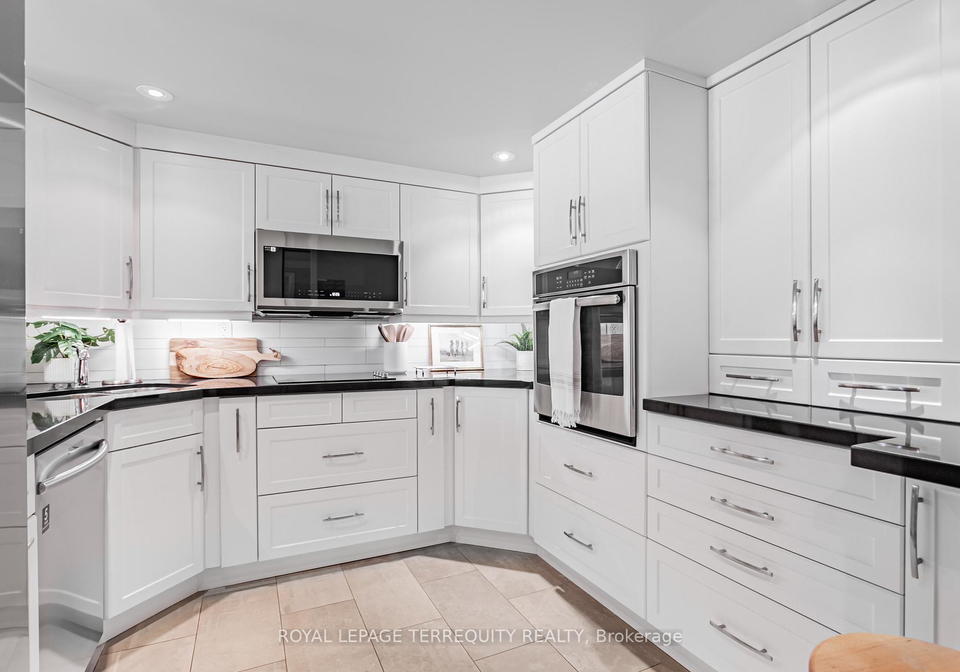 225-davenport-road-toronto-ontario-c12483734