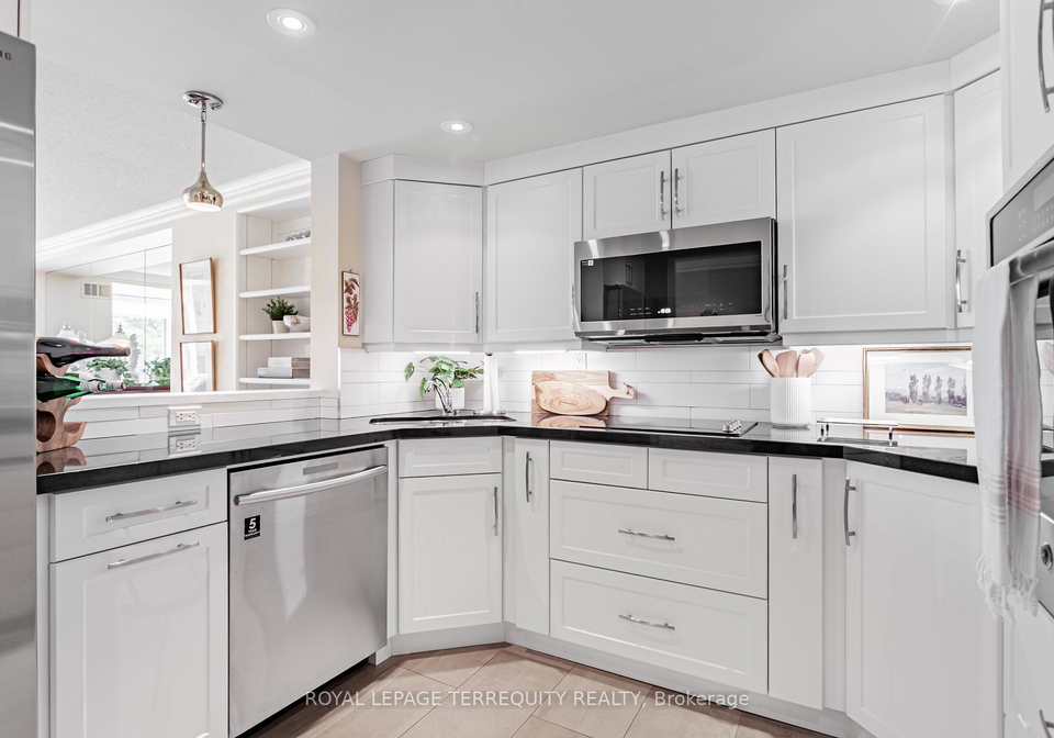 225-davenport-road-toronto-ontario-c12483734