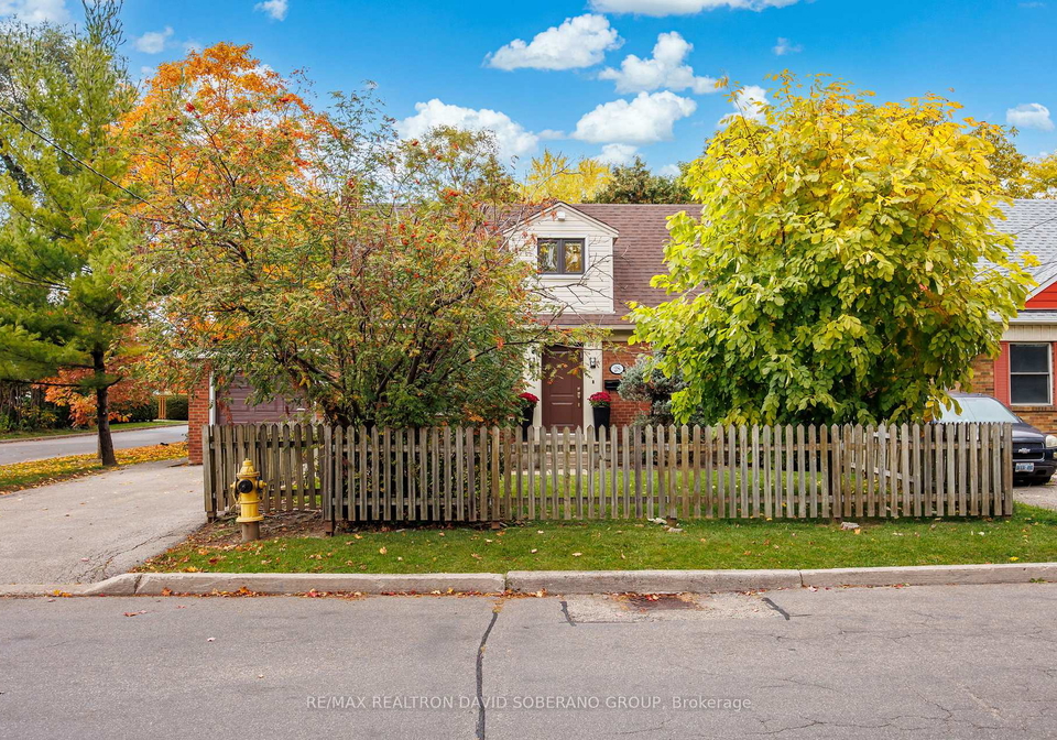 28-touraine-avenue-toronto-ontario-c12483951