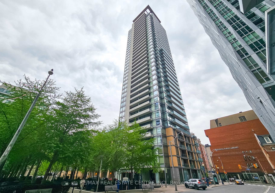 18-yorkville-avenue-toronto-ontario-c12483999