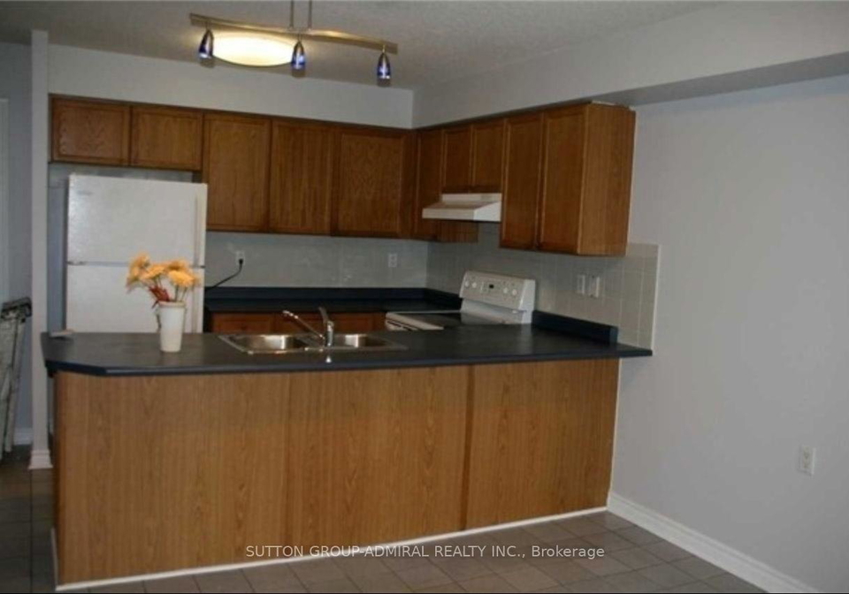 890-sheppard-avenue-w-toronto-ontario-c12484083