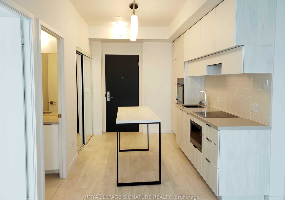 8-eglinton-avenue-e-toronto-ontario-c12484296