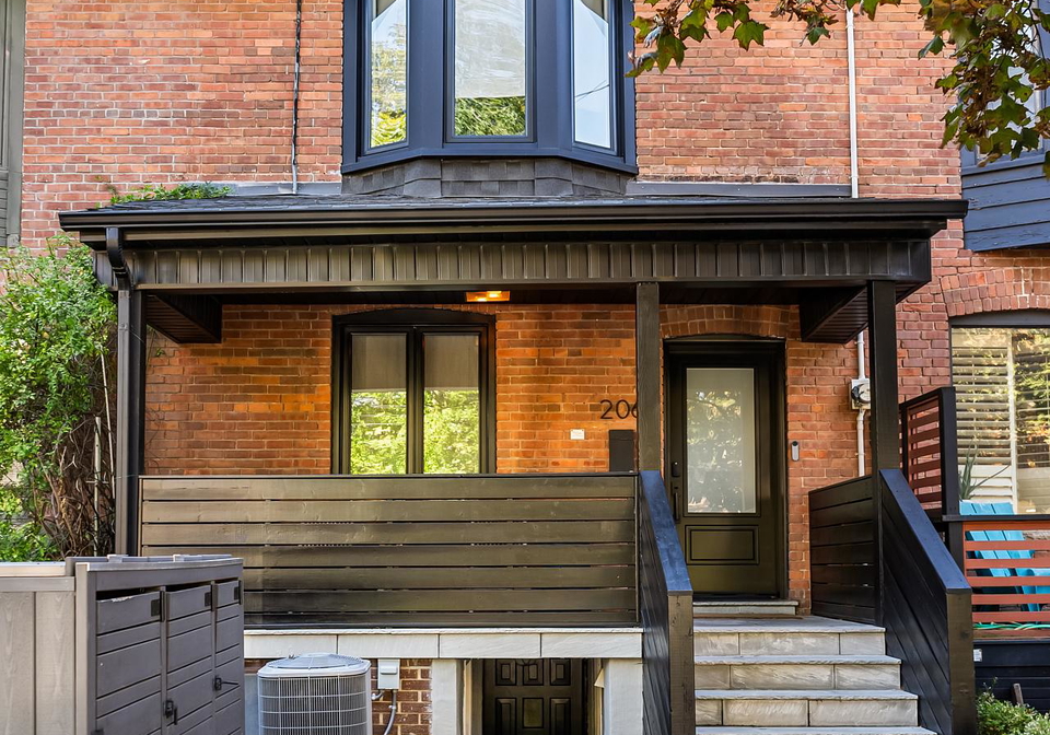 206-howland-avenue-toronto-ontario-c12484397