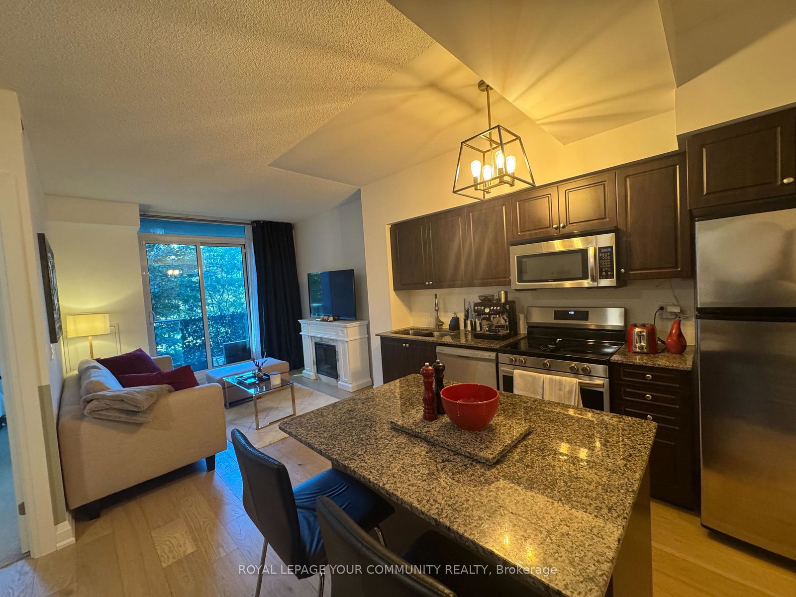 209-fort-york-boulevard-toronto-ontario-c12484504