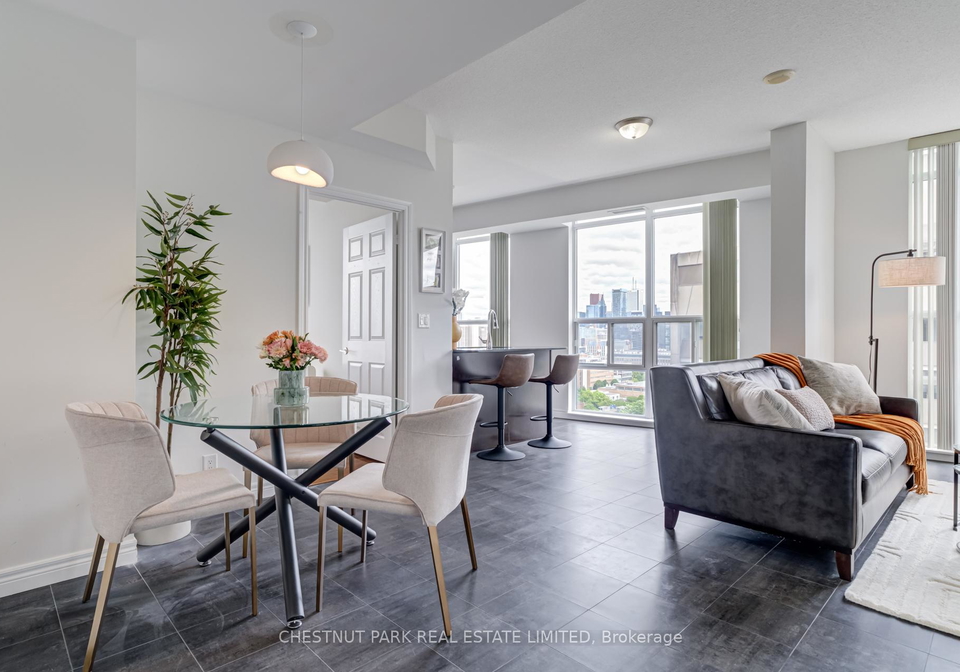 736-spadina-avenue-toronto-ontario-c12484866