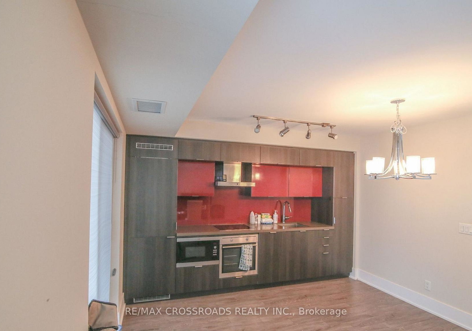 300-front-street-w-toronto-ontario-c12484892