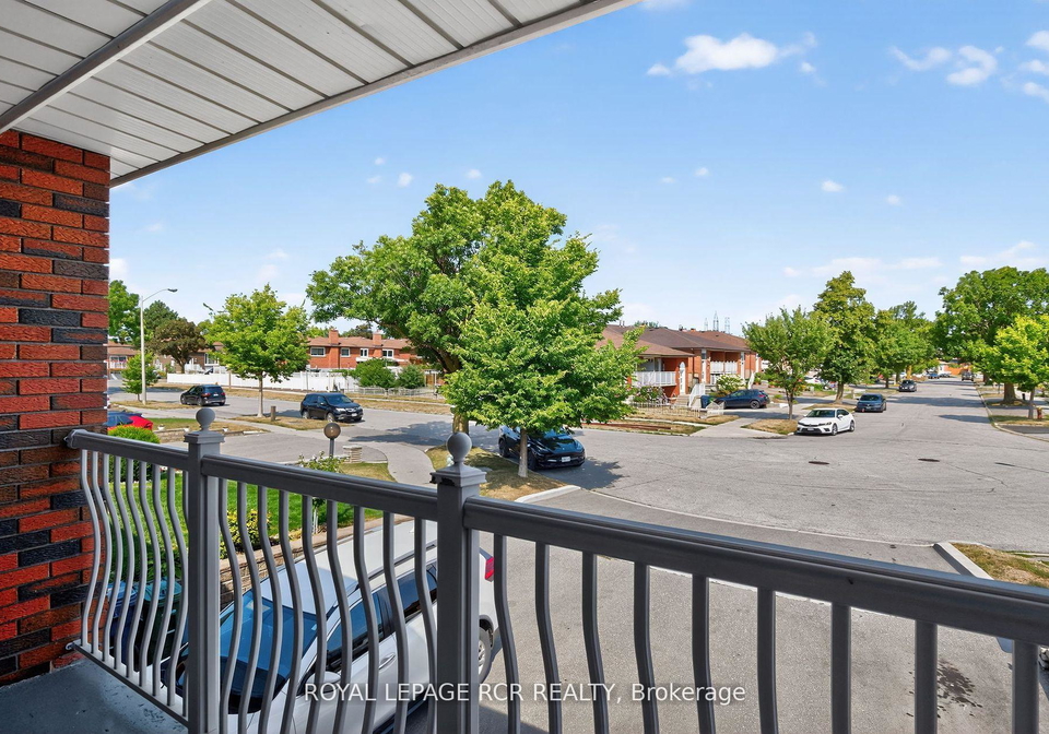 19-navaho-drive-north-york-ontario-c12485168