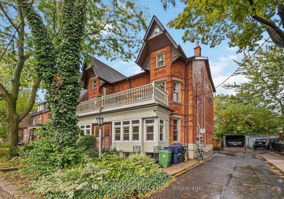 2-afton-avenue-nw-toronto-ontario-c12485281