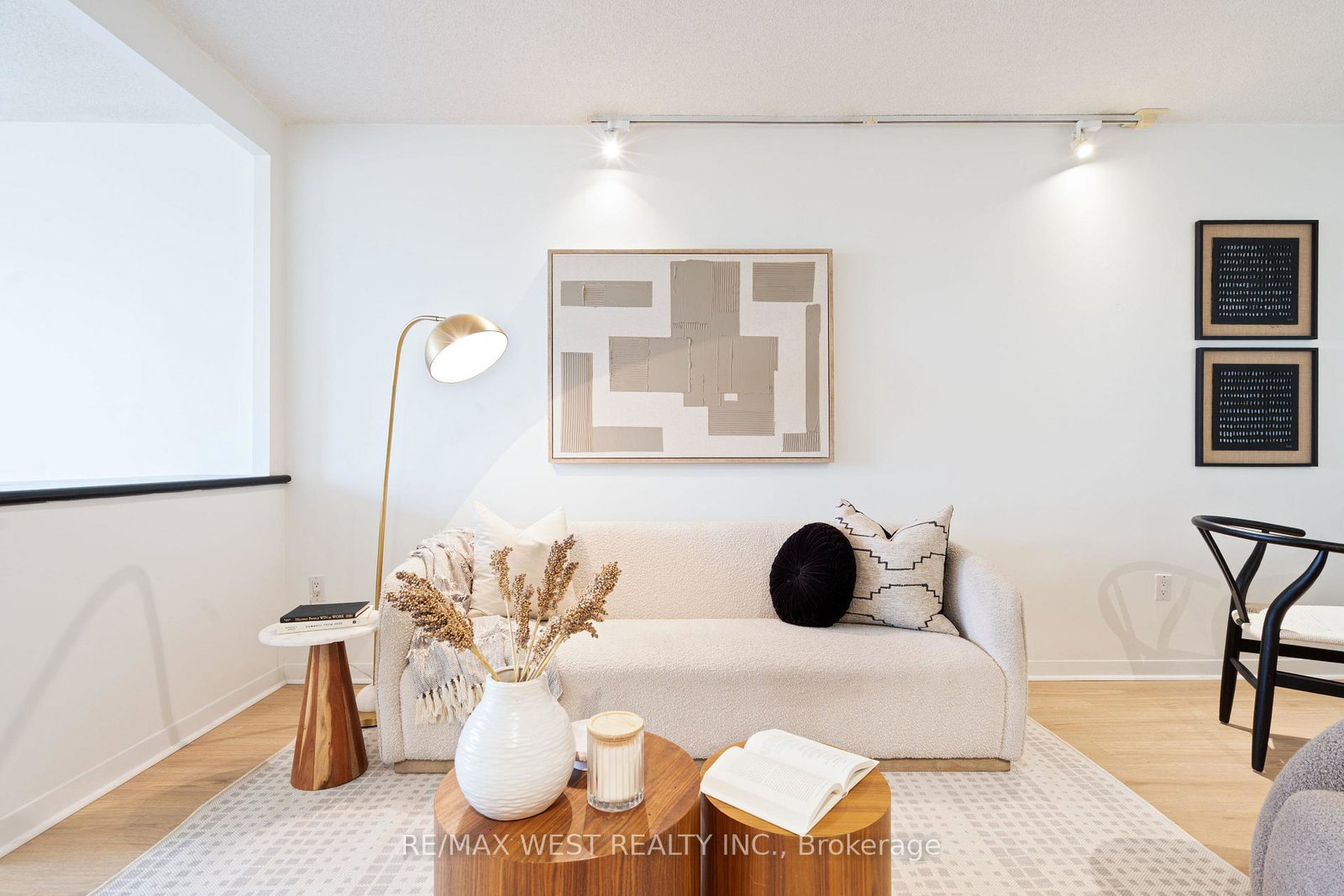 1001-bay-street-toronto-ontario-c12485372