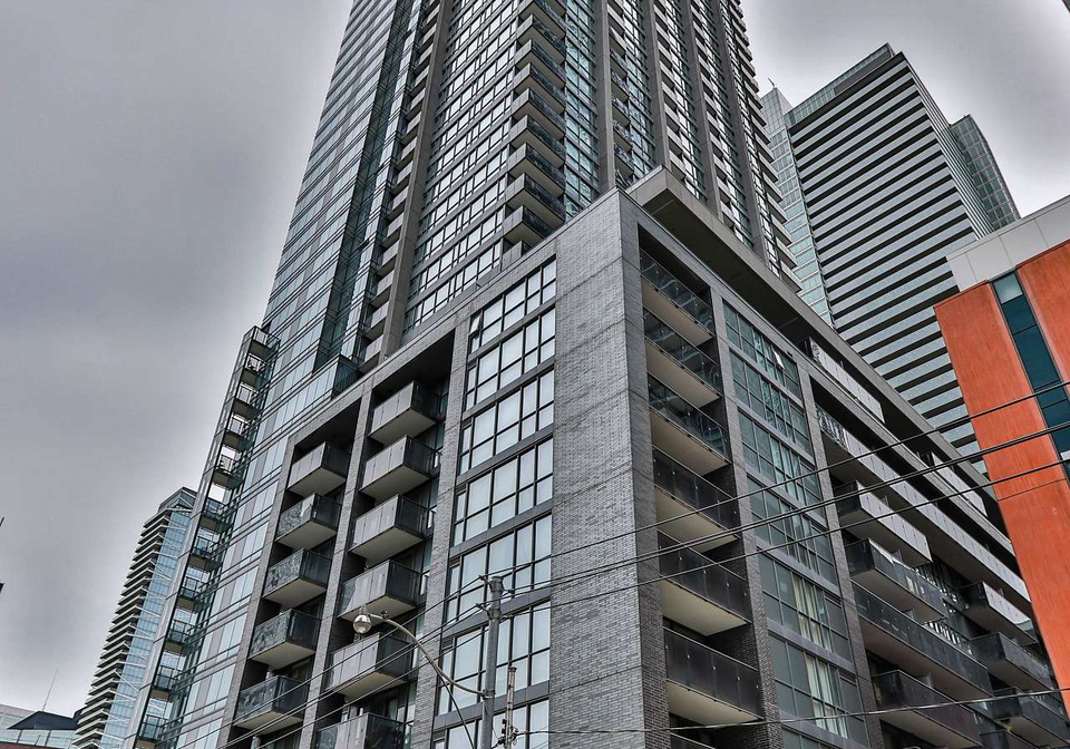 295-adelaide-street-w-toronto-ontario-c12485835
