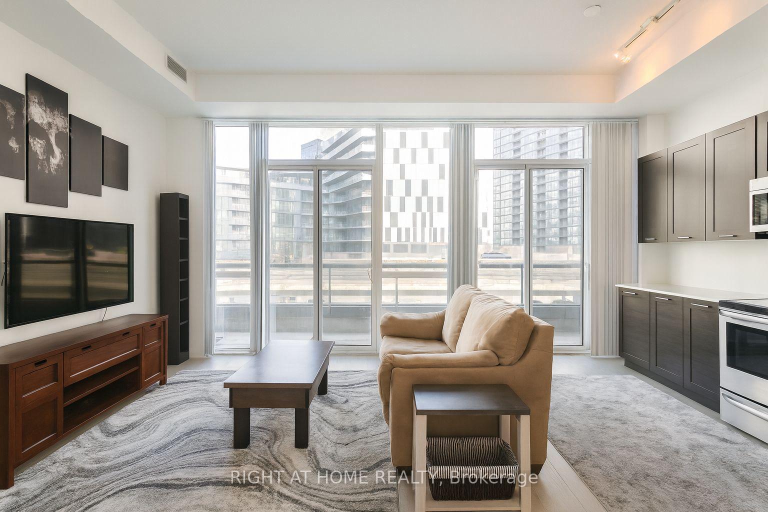 20-bruyeres-mews-toronto-ontario-c12486141