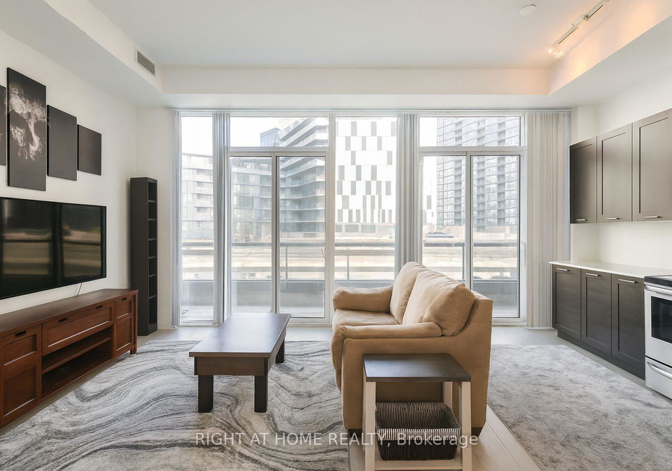 20-bruyeres-mews-toronto-ontario-c12486141