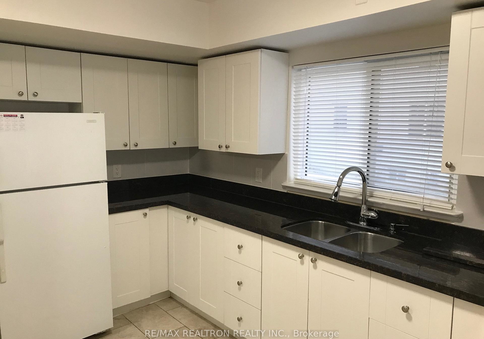 60-finch-avenue-e-north-york-ontario-c12486341