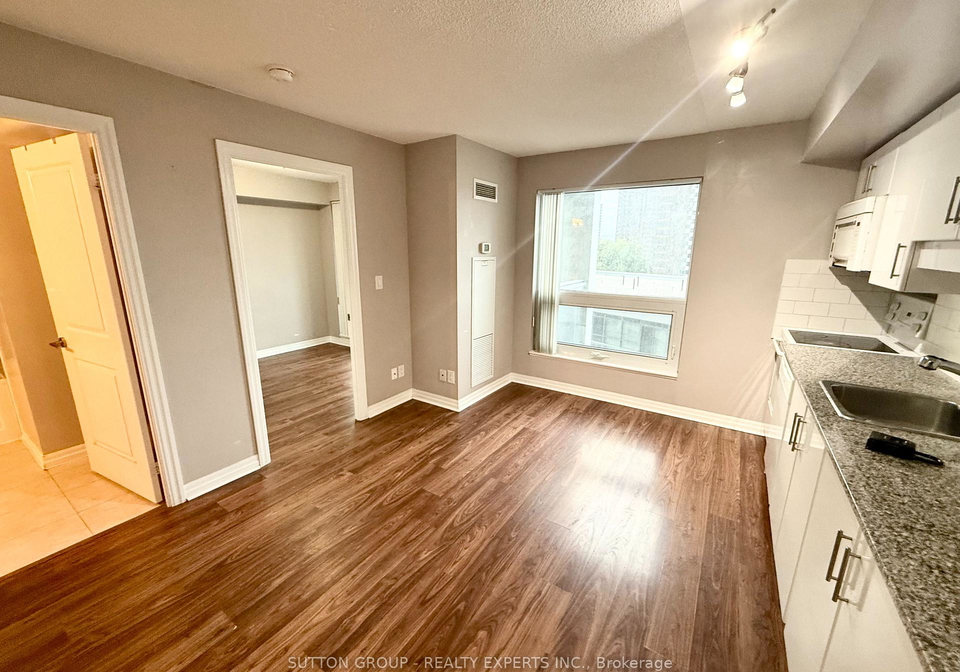 30-herons-hill-way-n-north-york-ontario-c12486422