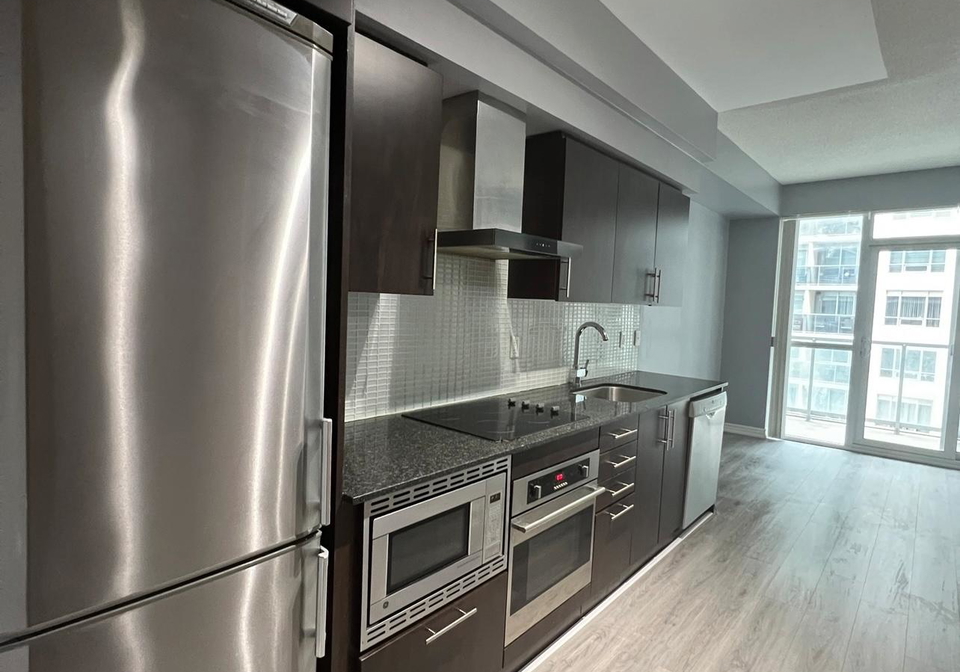 352-front-street-w-toronto-ontario-c12486786