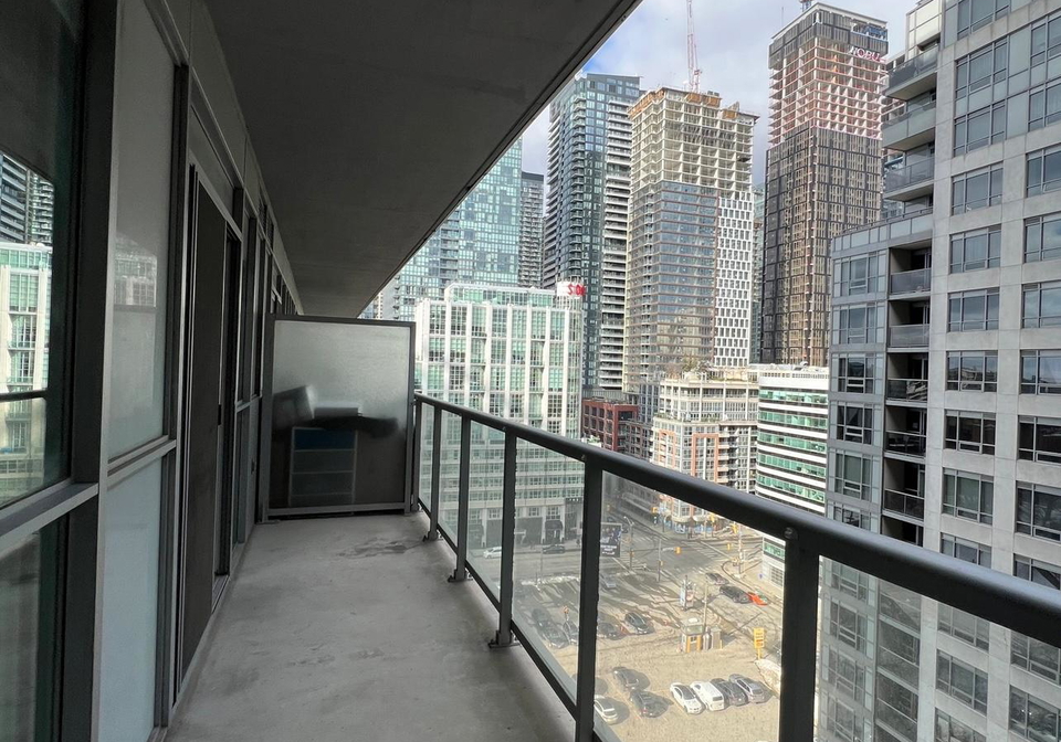 352-front-street-w-toronto-ontario-c12486786