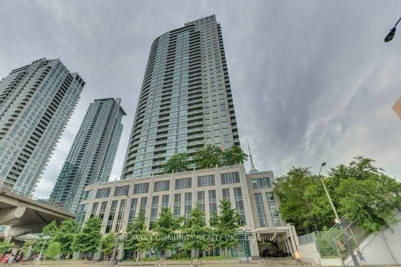 18-yonge-street-toronto-ontario-c12486789