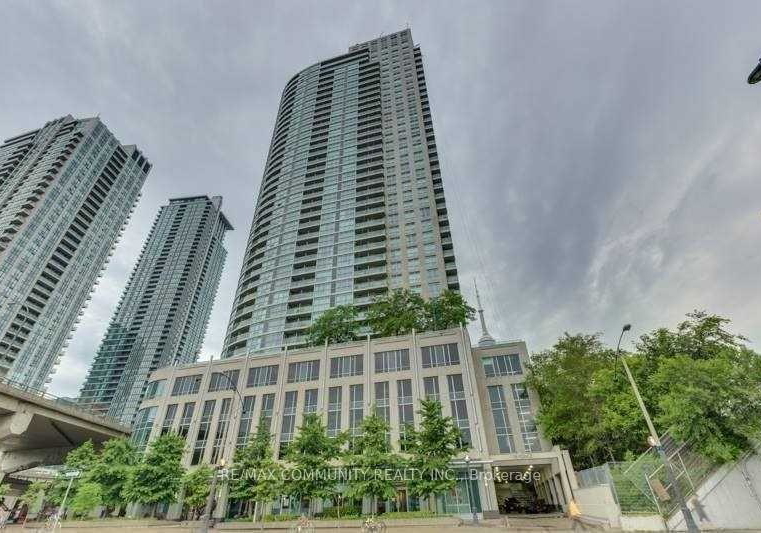 18-yonge-street-toronto-ontario-c12486789