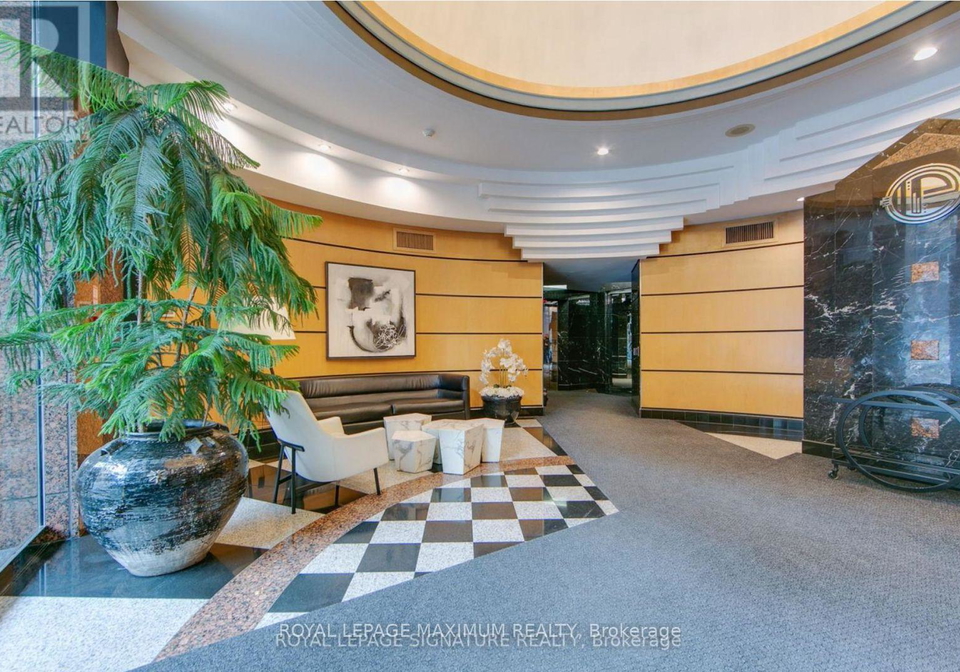 33-university-avenue-toronto-ontario-c12486791