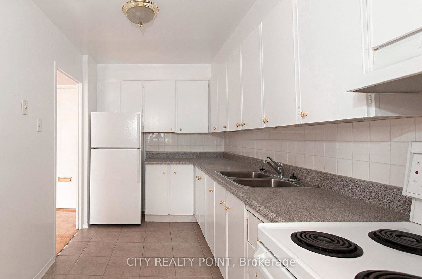 525-eglinton-avenue-e-toronto-ontario-c12486898