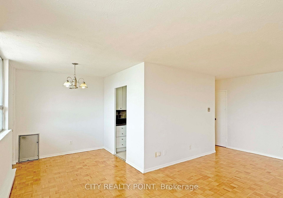 525-eglinton-avenue-e-toronto-ontario-c12486898
