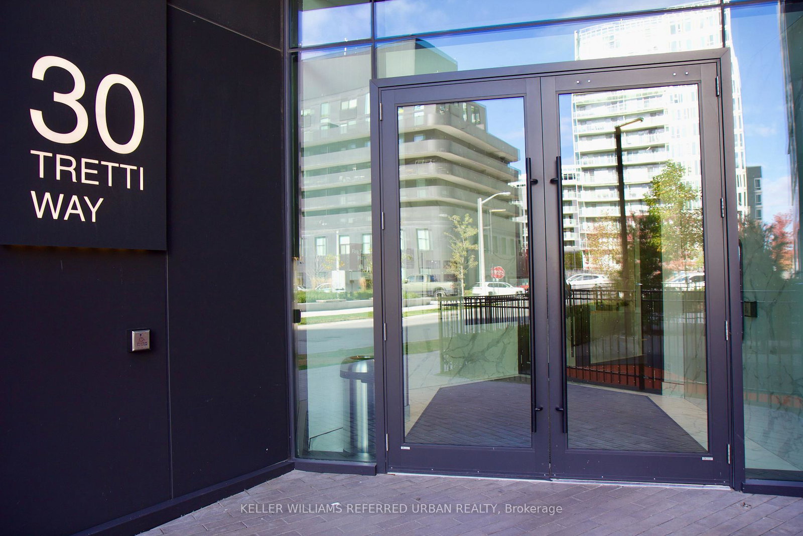 30-tretti-way-toronto-ontario-c12486918