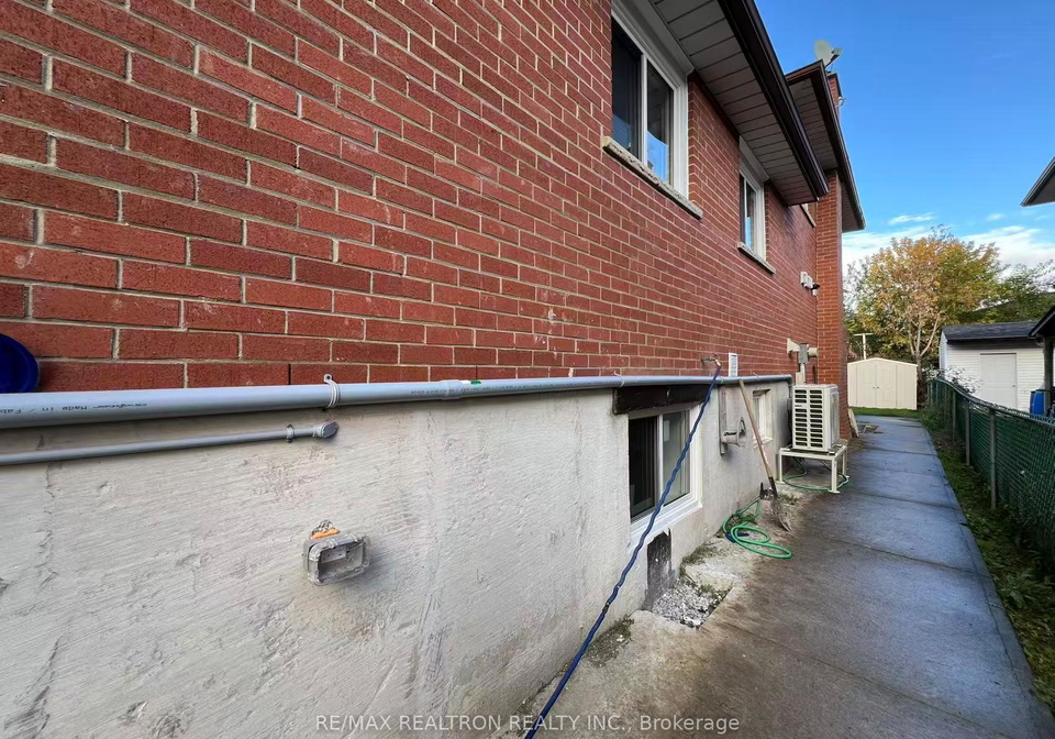 329-cherokee-boulevard-north-york-ontario-c12486943