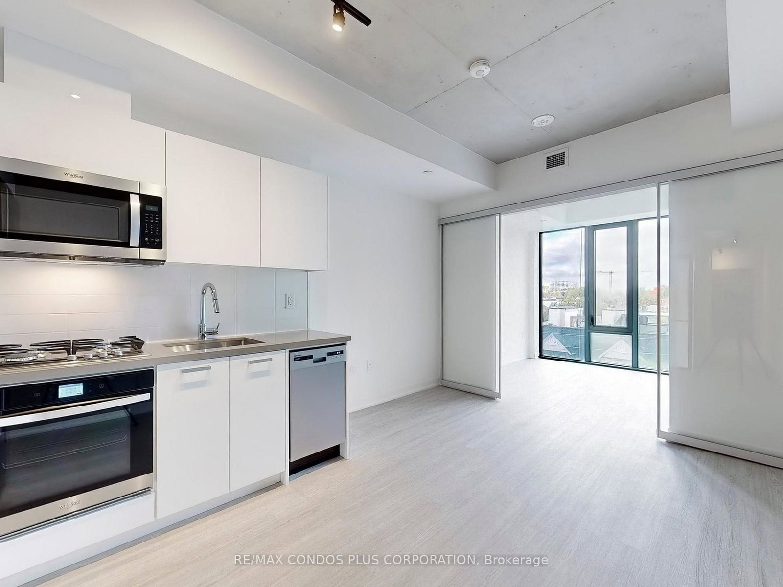 195-mccaul-street-toronto-ontario-c12487145