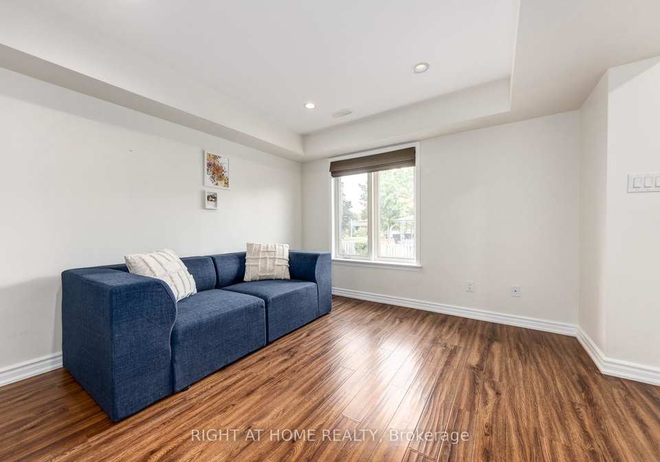 988-sheppard-avenue-w-toronto-ontario-c12487246