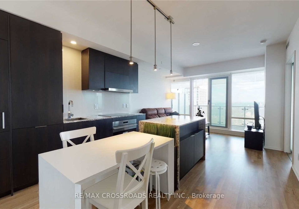 1-bloor-street-e-toronto-ontario-c12487287