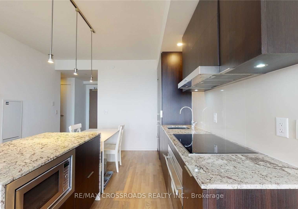 1-bloor-street-e-toronto-ontario-c12487287
