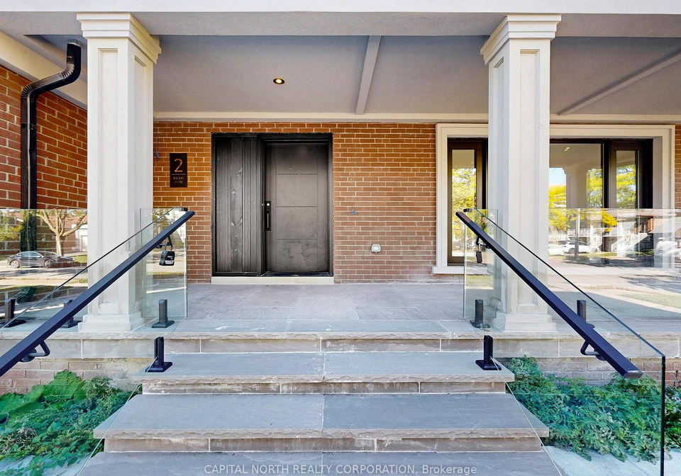 2-inglis-gate-toronto-ontario-c12487296