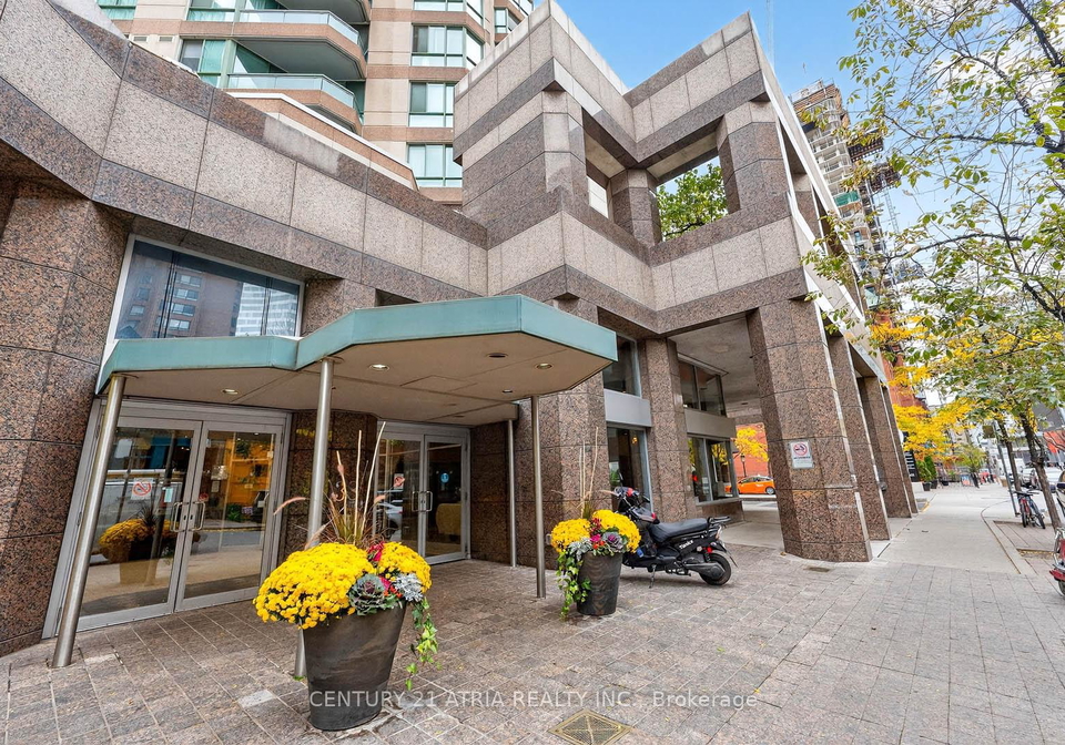 38-elm-street-toronto-ontario-c12487528