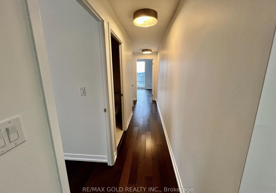 21-widmer-street-toronto-ontario-c12487587