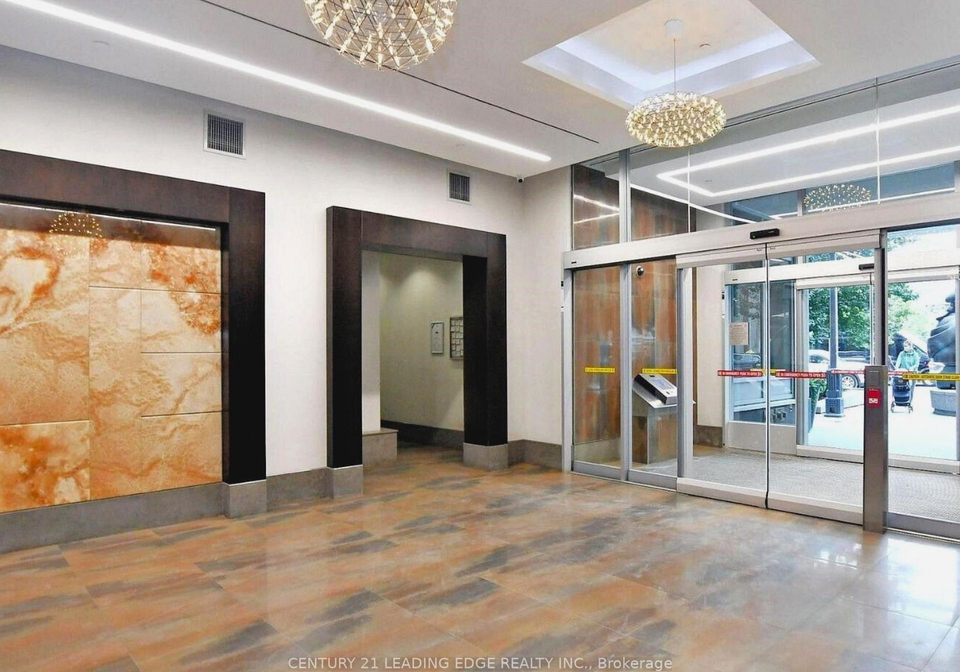 18-yonge-street-toronto-ontario-c12487604